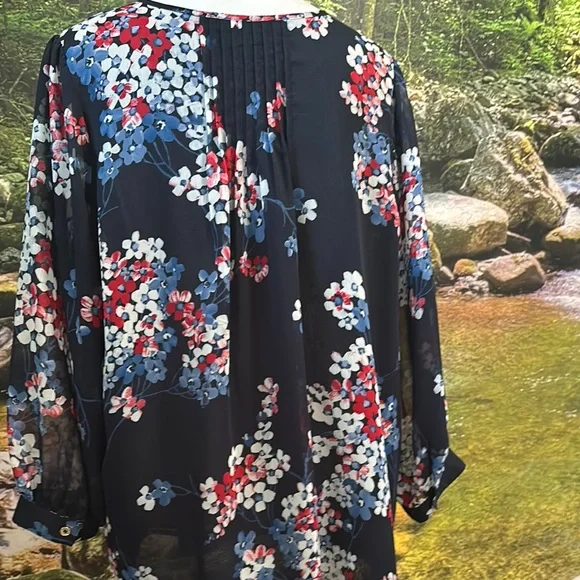 Floral Print Women's Top - Black, Red, Blue - Picture 5 of 8